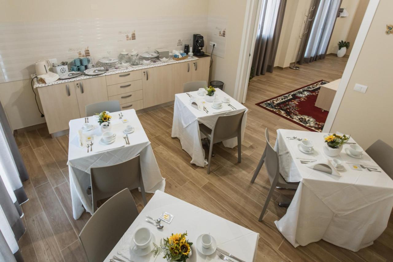 Oasi Perla Del Mare Rooms Aci Castello Exteriör bild