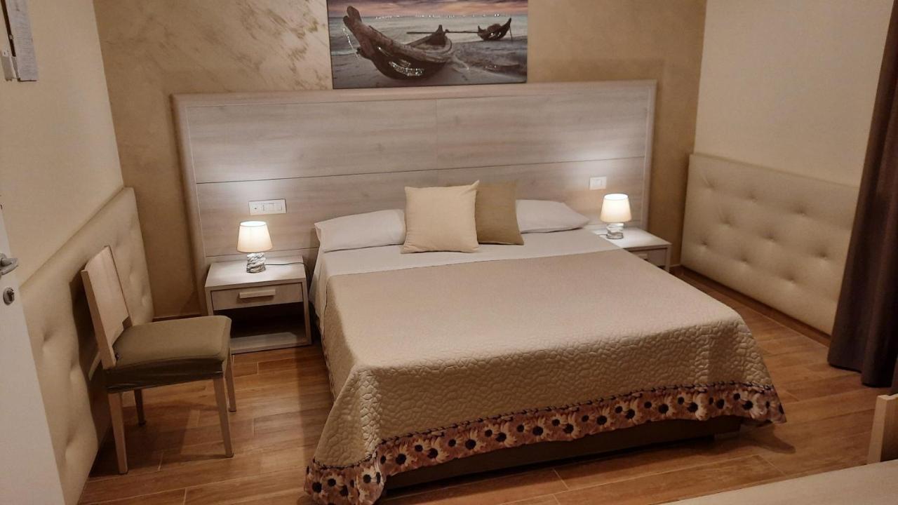 Oasi Perla Del Mare Rooms Aci Castello Exteriör bild