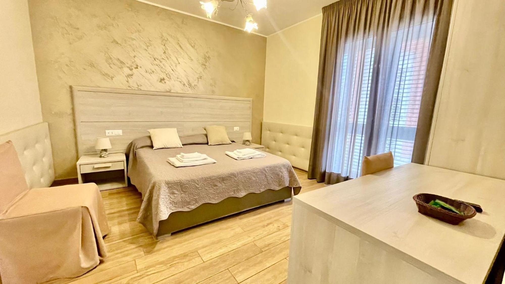 Oasi Perla Del Mare Rooms Aci Castello Exteriör bild
