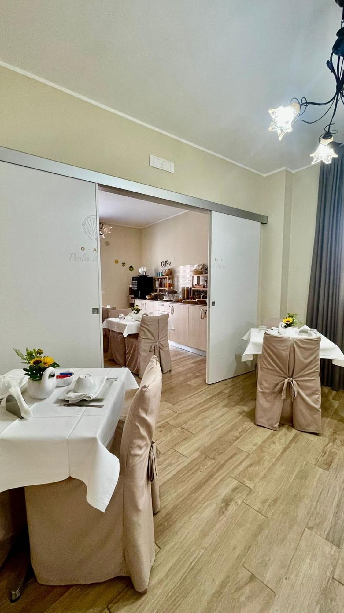 Oasi Perla Del Mare Rooms Aci Castello Exteriör bild